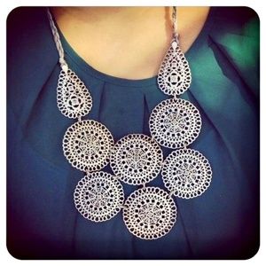 Stella and Dot Silver Medina Bib statement necklace